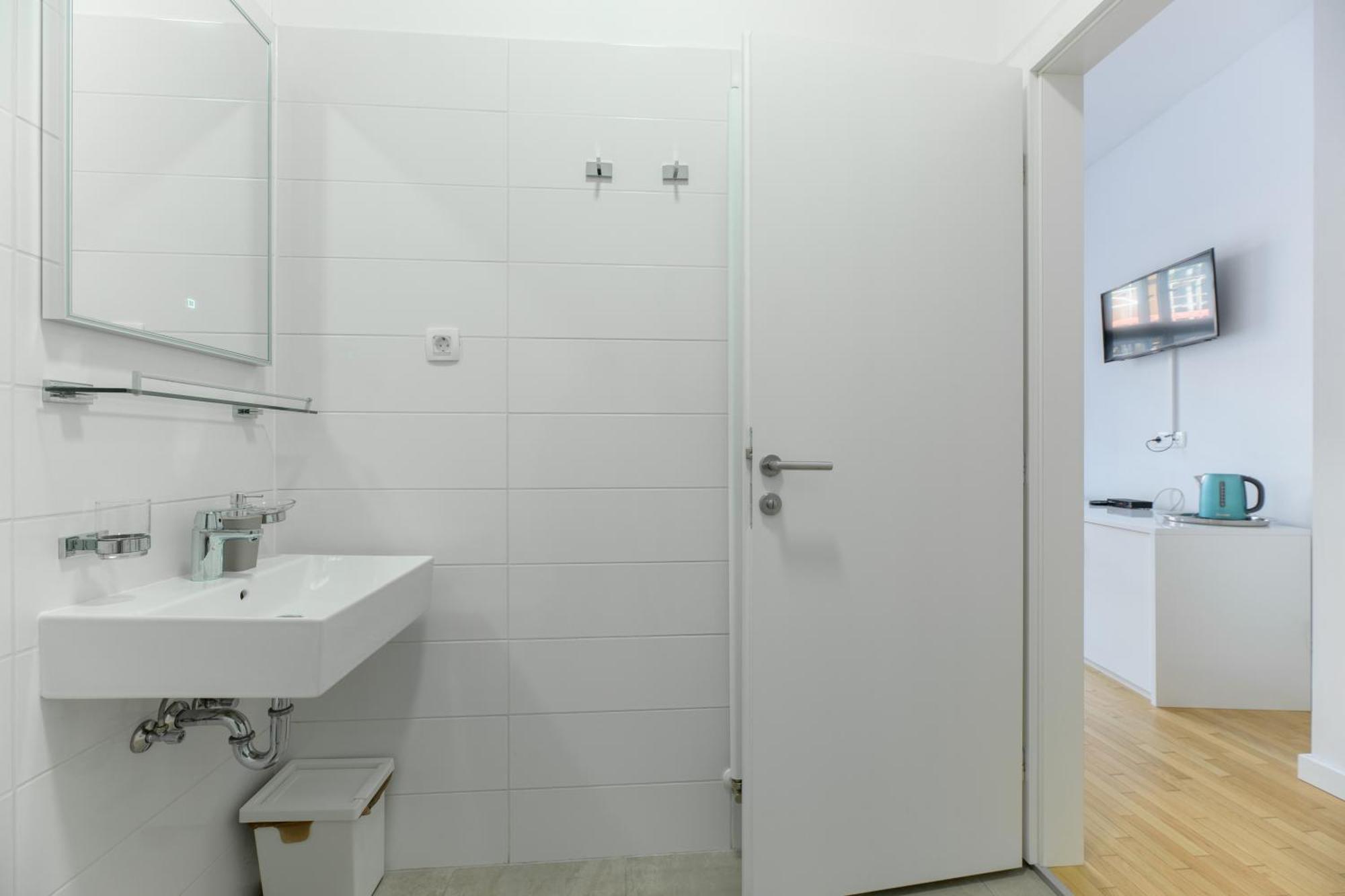 Niva rooms&studio apartment Zagreb Buitenkant foto